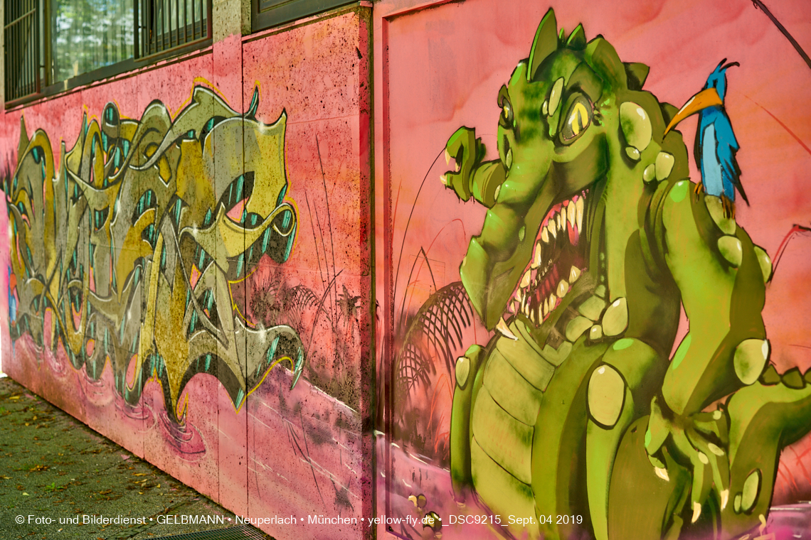 04.09.2019 - Einkaufs- und Wohnzentrum Quiddestraße in Neuperlach